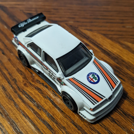Alfa Romeo 155 V6 TI (White) - Spettacolare - Hot Wheels Premium Loose (2023)