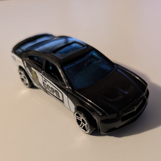11 Dodge Charger R/T (Black) - Batman:Mix 1 - Hot Wheels Silver Series (2022)