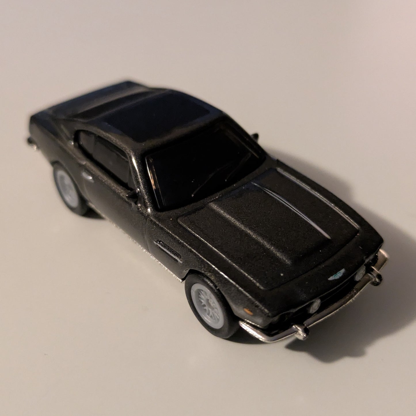 Aston Martin V8 (Metalflake Dark Gray) - No Time to Die - Hot Wheels Premium (2024)