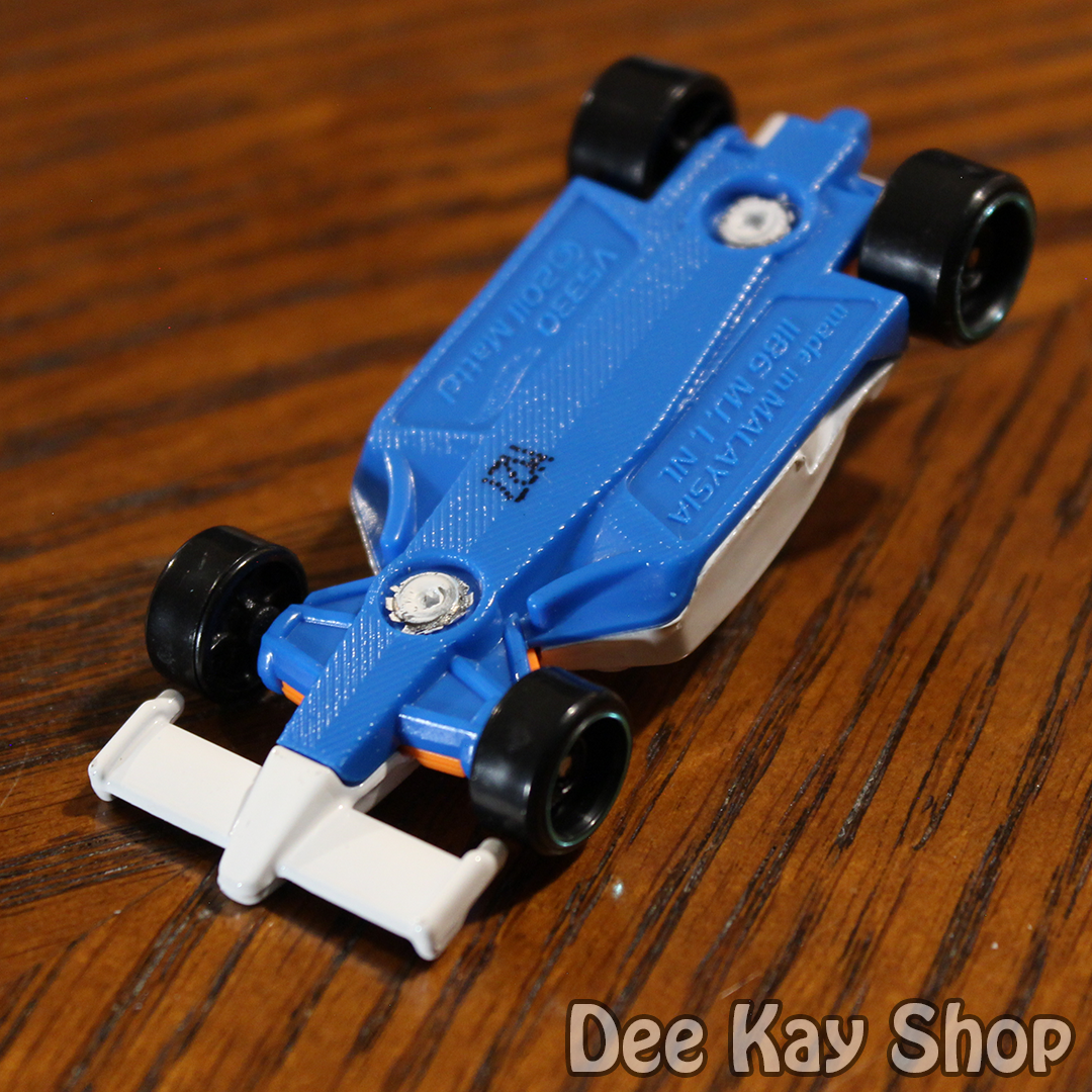 2011 IndyCar Oval Course Race Car (White) - Multipack Exclusives - Loose Hot Wheels Basic (2019)