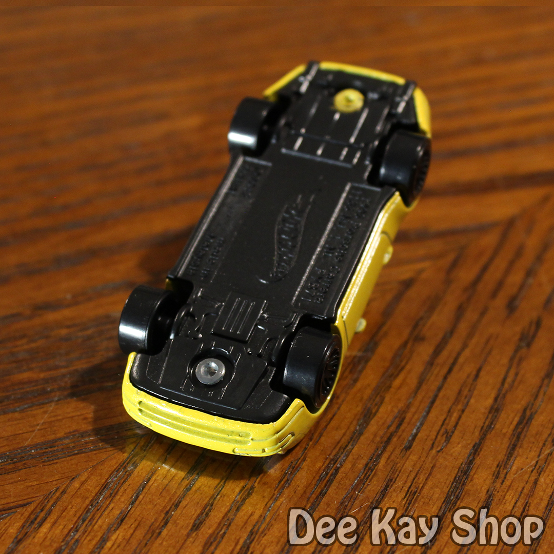 '96 Porsche Carrera (Metalflake Yellow) - Porsche - Hot Wheels Basic Loose (2020)