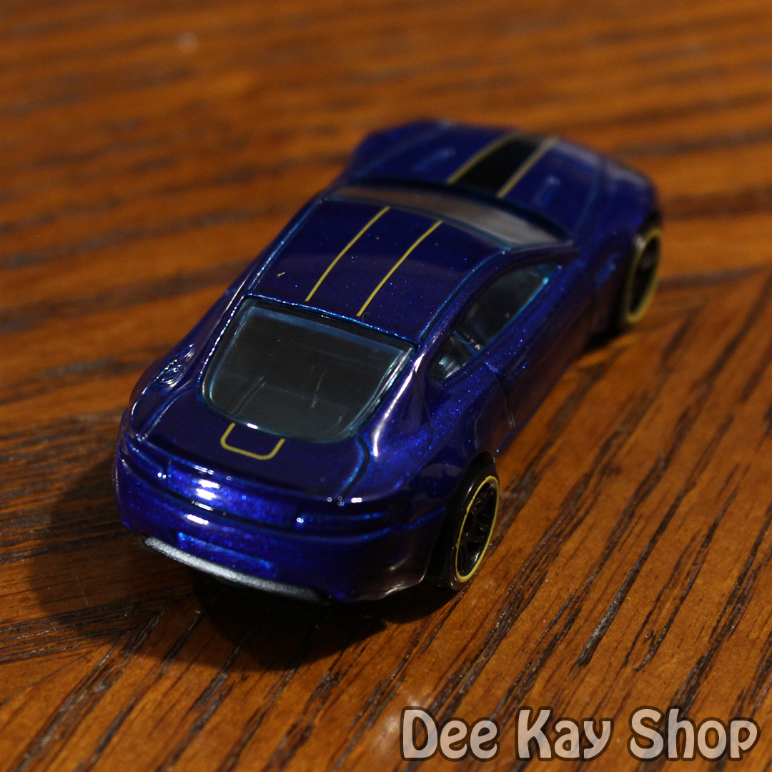 Aston Martin V8 Vantage (Blue) - HW Exotics - Hot Wheels Basic Loose (2019)