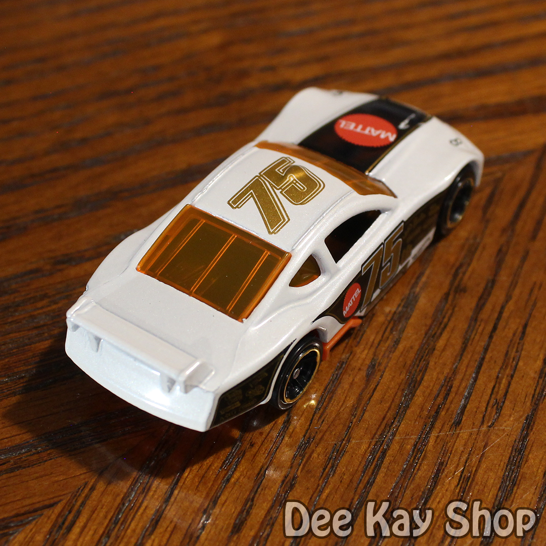 Circle Tracker (White) - HW Race Day - Hot Wheels Basic Loose (2020)