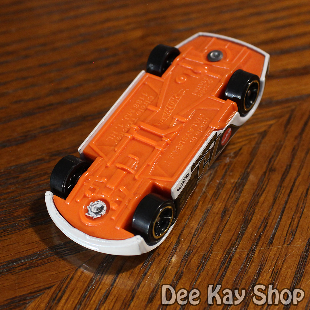 Circle Tracker (White) - HW Race Day - Hot Wheels Basic Loose (2020)