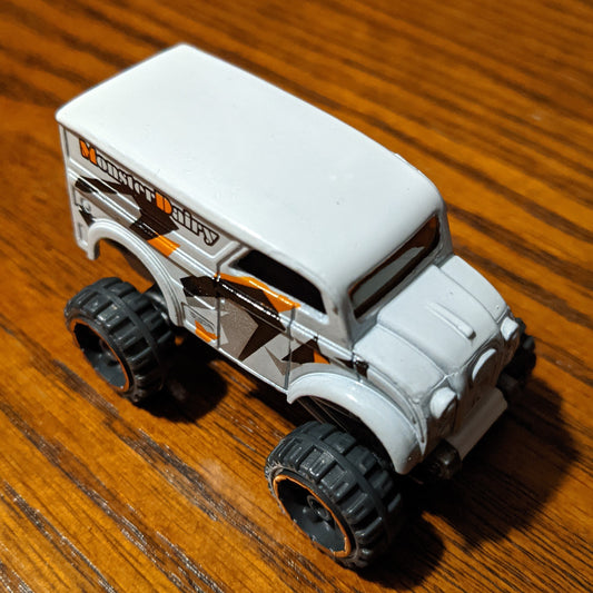 Monster Dairy Delivery (White) - Speed Blur - Hot Wheels Basic Loose (2019)
