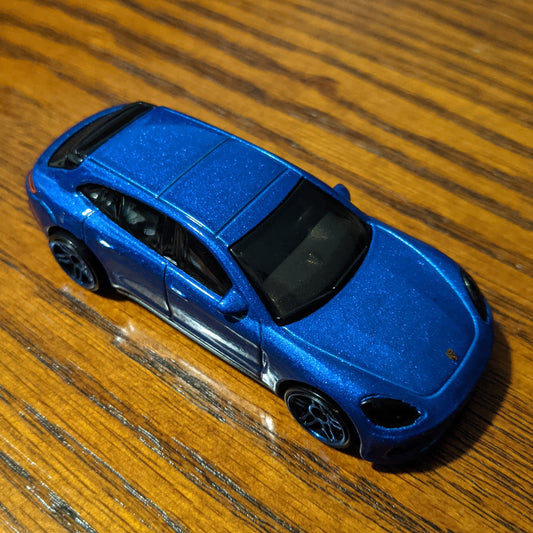Porsche Panamera Turbo S E-Hybrid Sport Turismo (Metalflake Blue) - Porsche - Hot Wheels Basic Loose (2020)