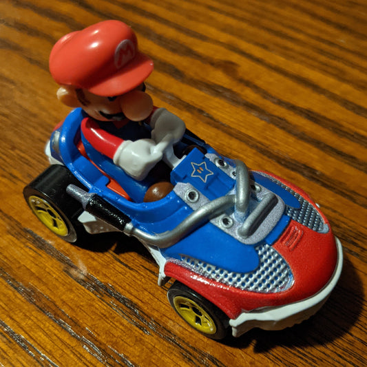 Mario Sneeker - Mario Kart Character Cars - Hot Wheels Loose (2021)