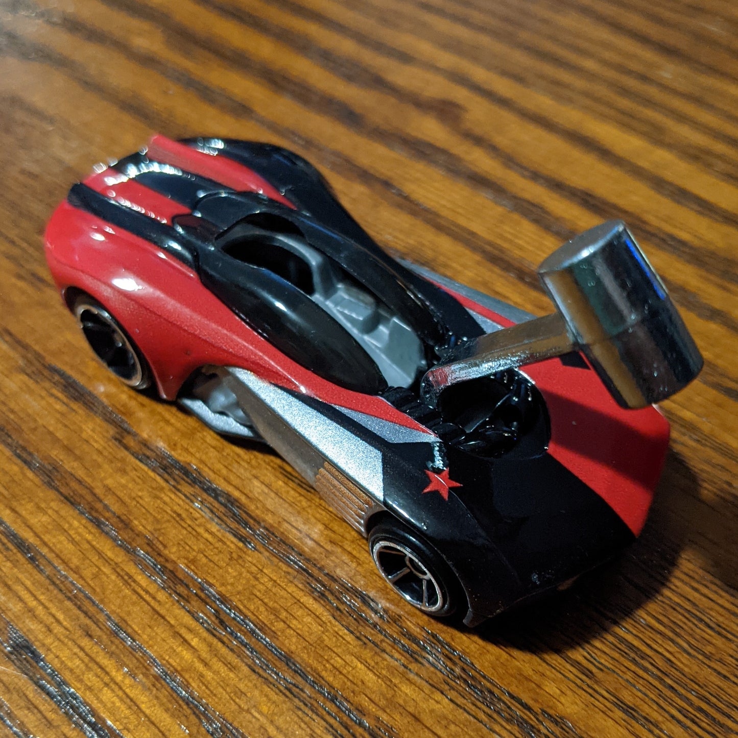 Harley Quinn - DC Universe Action Feature Character Cars - Hot Wheels Loose (2021)
