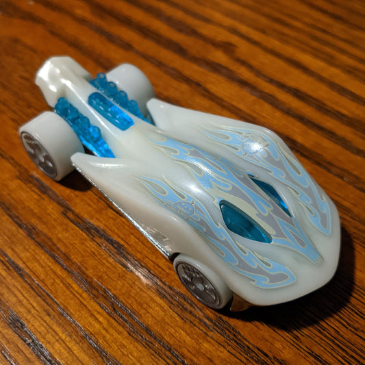 Super Stinger (Glow in the Dark White) - Happy Halloween! - Hot Wheels Basic Loose (2020)