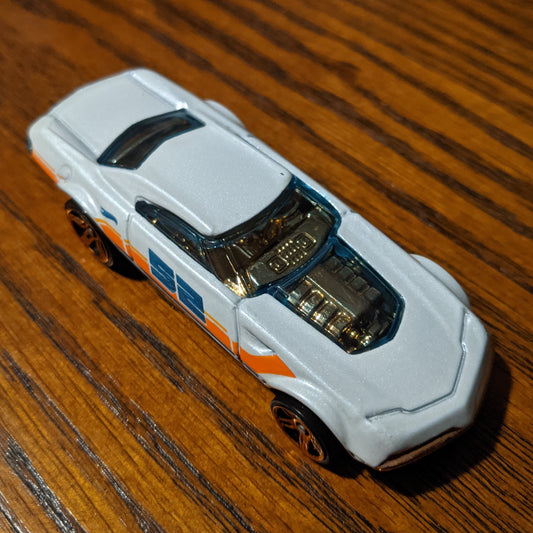 Muscle Speeder - Pearl and Chrome 52nd Anniversary - Hot Wheels Basic Loose (2020)