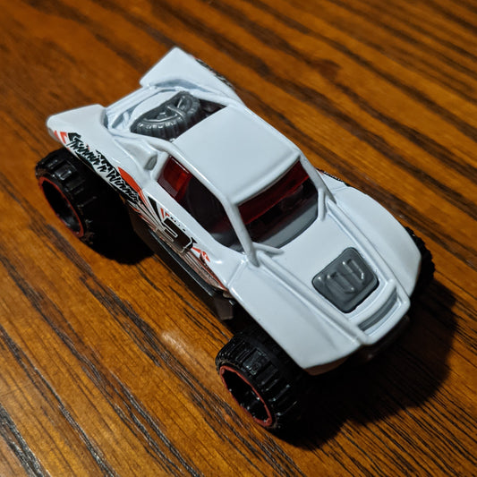 Twinnin' 'n Winnin' (White) - HW Getaways - Hot Wheels Basic Loose (2021)
