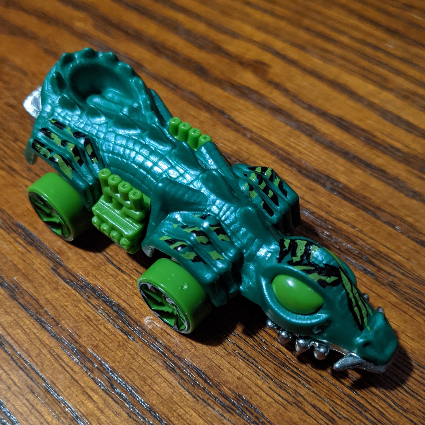 Fangster (Dark Green) - HW City vs. Toxic Creatures - Hot Wheels Basic Loose (2021)