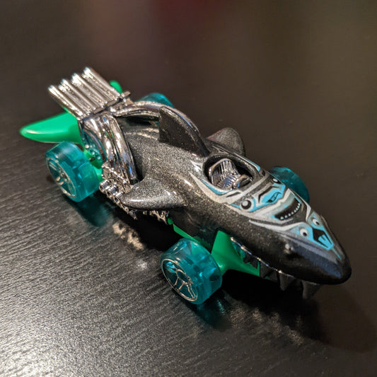 Sharkruiser (Metalflake Dark Gray) - Multipack Exclusive - Hot Wheels Basic Loose (2022)