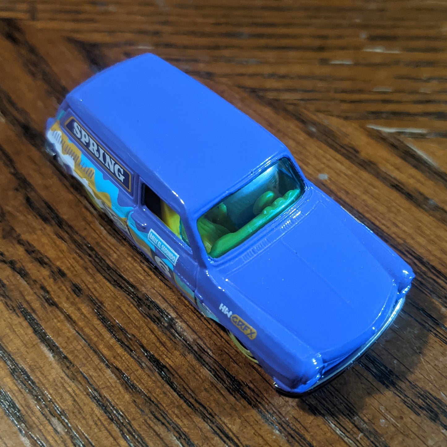 Custom '69 Volkswagen Squareback (Purple) - Spring - Hot Wheels Basic Loose (2024)