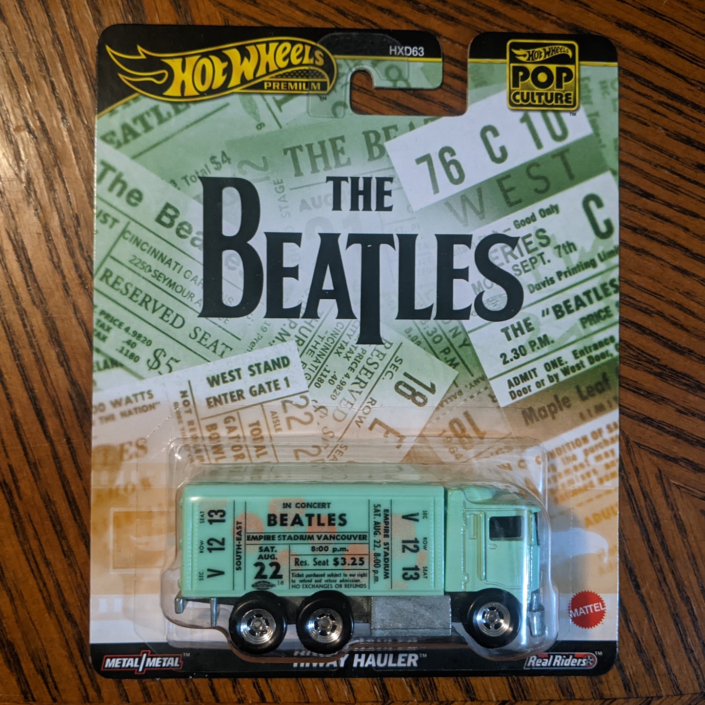 Hiway Hauler (Mint Green) - The Beatles - Hot Wheels Premium (2024)