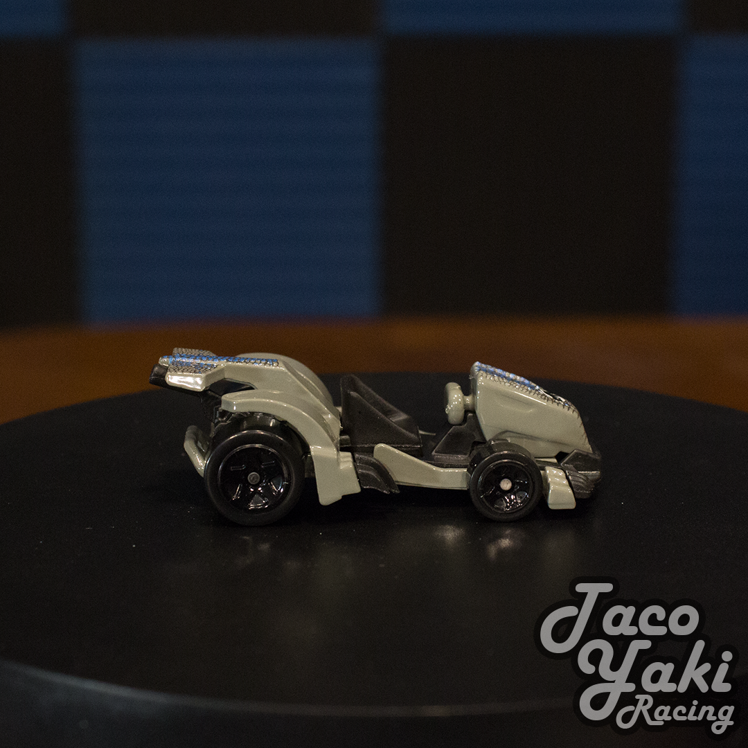 Velociraptor Beta (Gray) - Jurassic World: Dominion - Hot Wheels Character Cars Loose (2022)