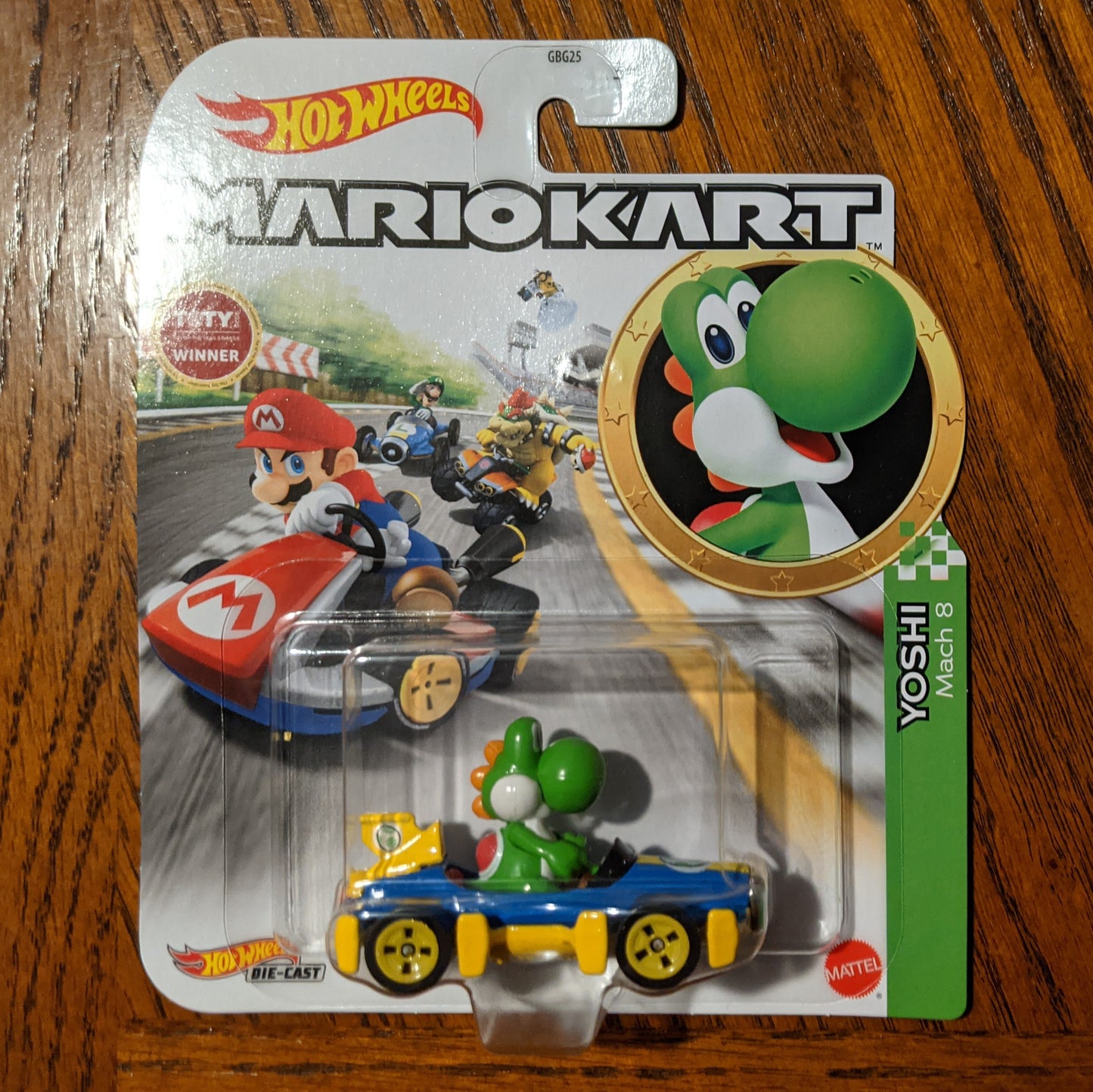 Yoshi Mach 8 - Mario Kart Character Cars - Hot Wheels (2021)