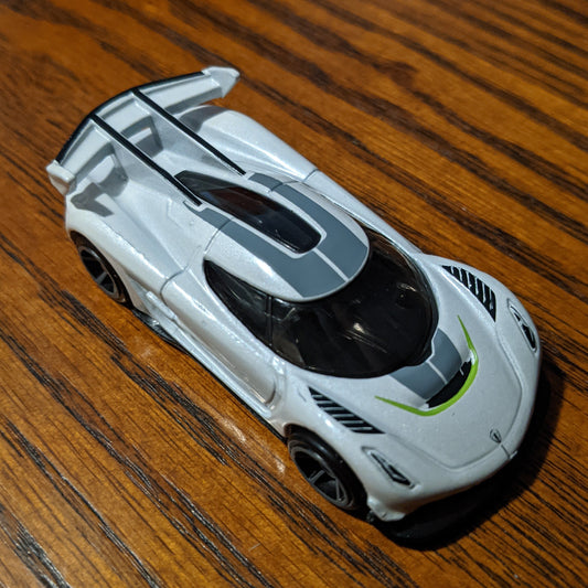 2020 Koenigsegg Jesko (Metalflake Arctic White) - HW Torque - Hot Wheels Basic Loose (2021)